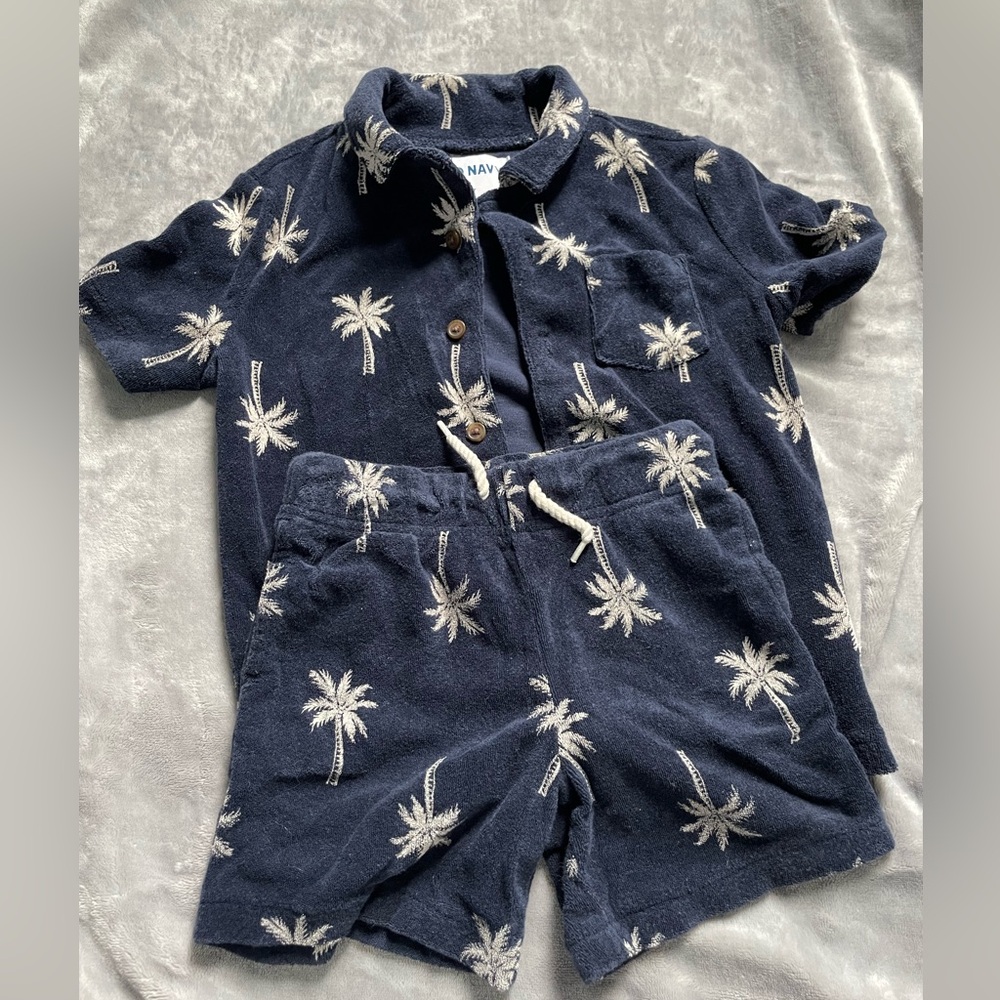 Old Navy Blue Palm Print Shirt and Shorts